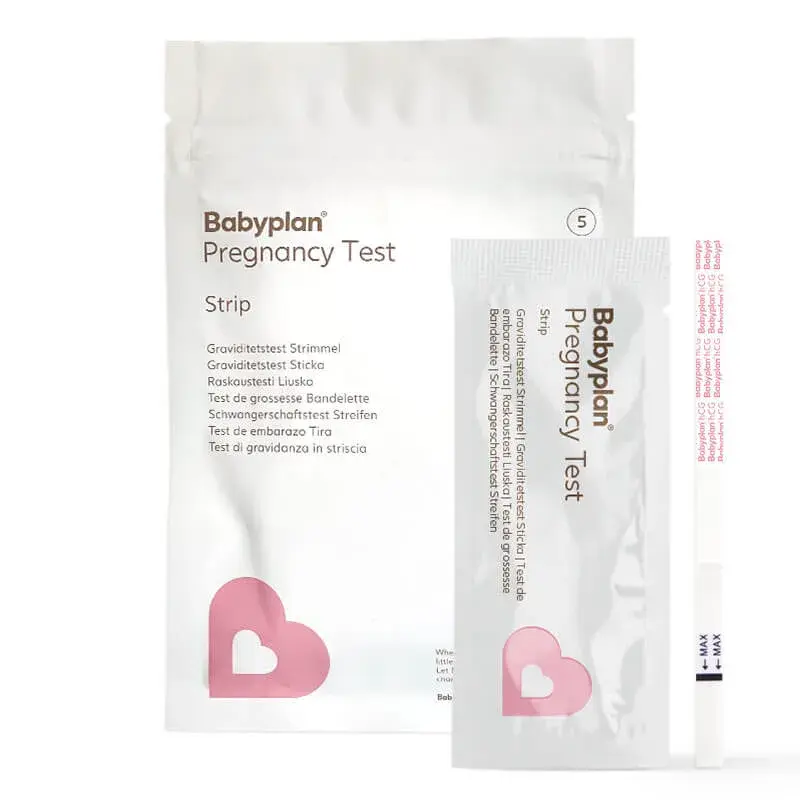 Babyplan Pregnancy Test Strip i hvit pose for fem tester, med en enkeltpakket strimmel og en teststrimmel ved siden av